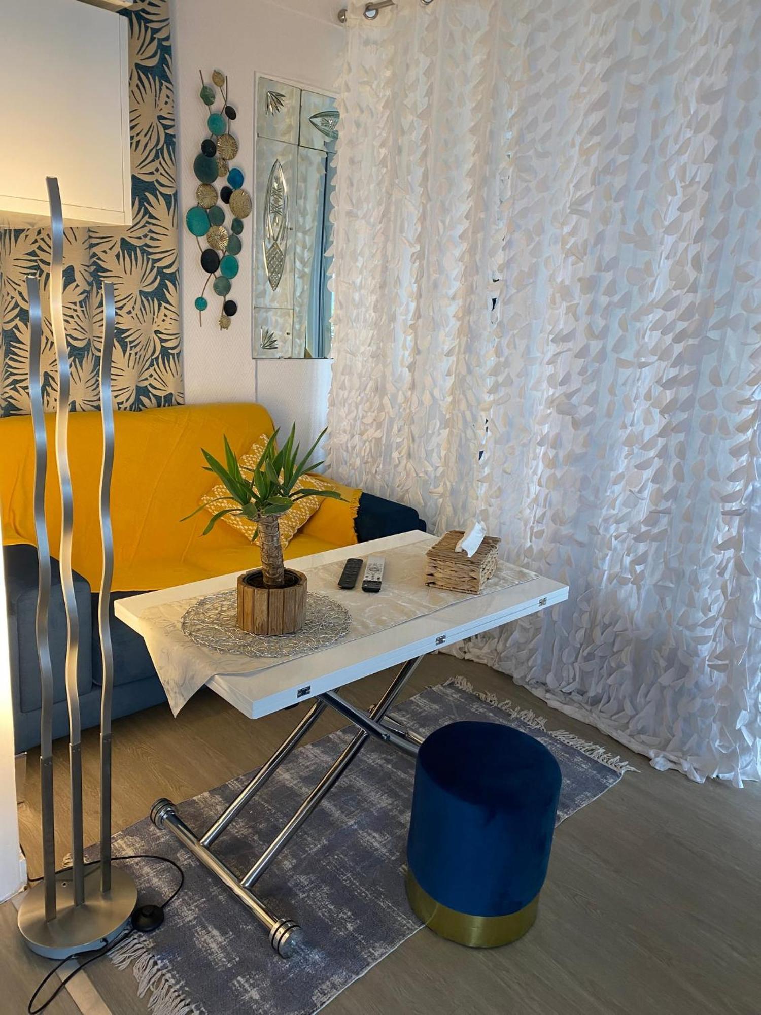Apartment A 35 M² + Vue Sur La *
